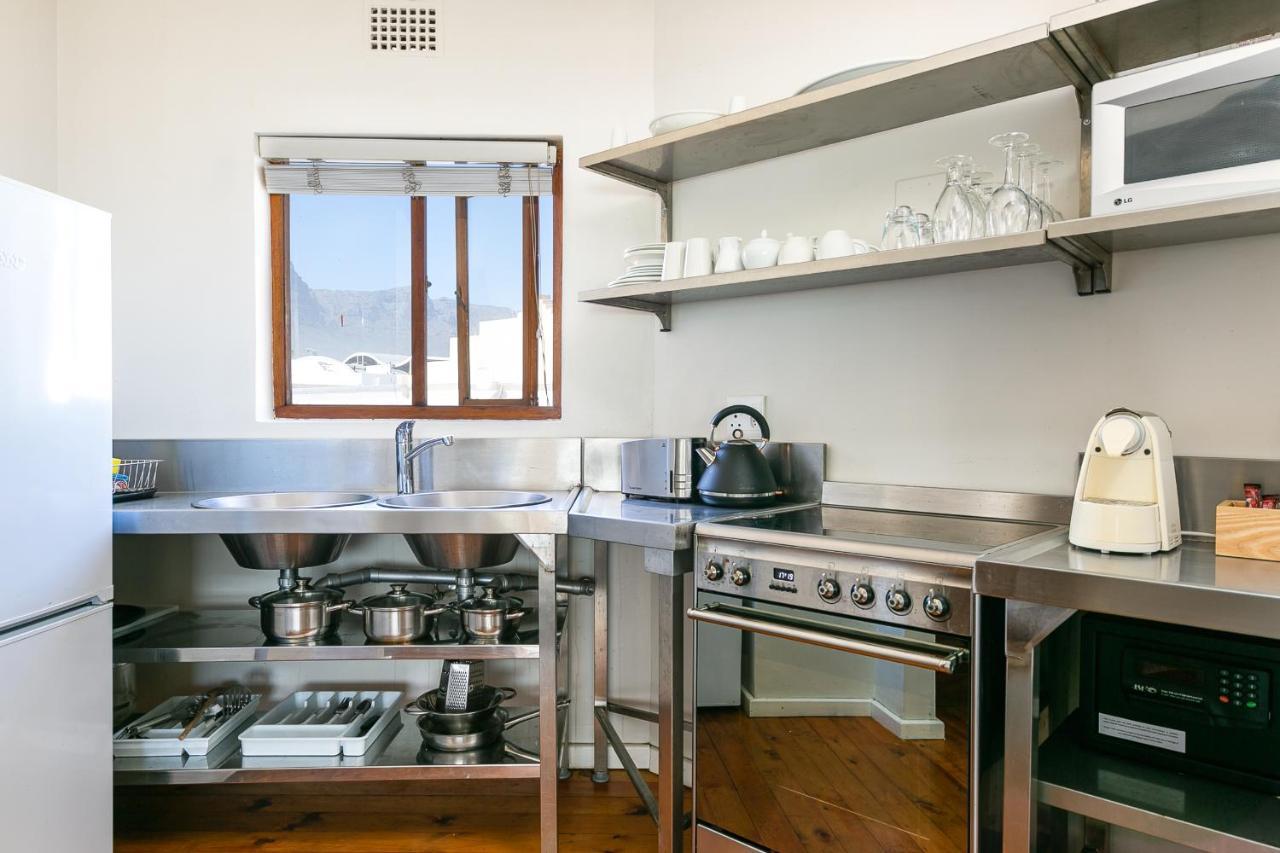 Village - Camps Bay Apartment *